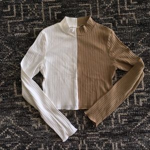 LAST CHANCE💥 nwot • color block mock neck